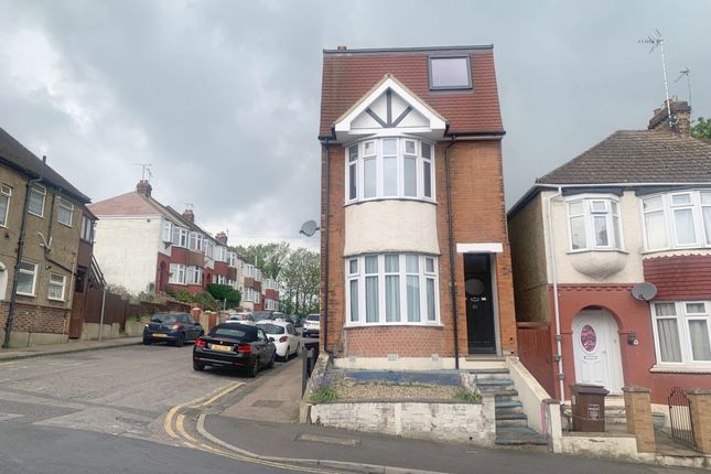 Thumbnail Flat to rent in Camden Road, Gillingham, Kent
