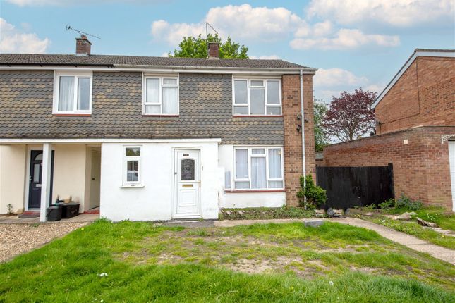 Thumbnail Terraced house for sale in Chestnut Crescent, Shinfield, Reading