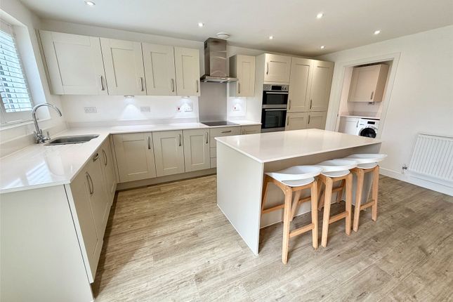 31, Woodlands Avenue, Rowlands Castle photo 3