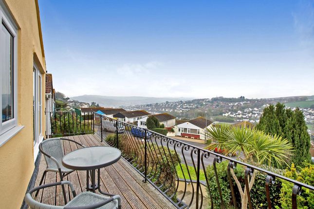 3 Pellew Way, Teignmouth photo 3