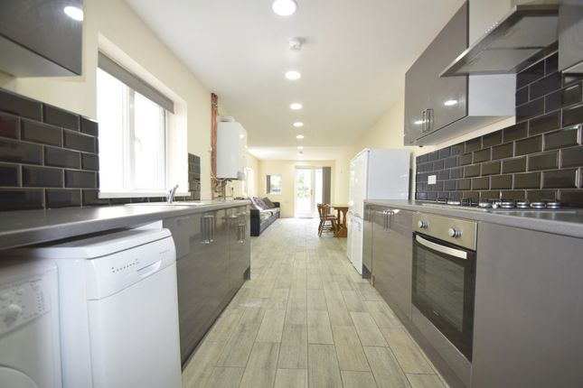 7-bed terraced on Bedford Street, Cardiff, £3,675/mo