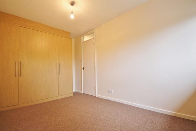 End terrace house to rent in Station Yard, Twickenham
