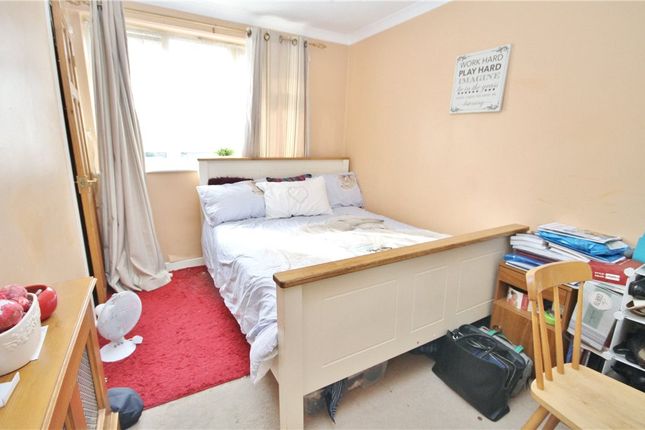 Maisonette to rent in Catherine Drive, Sunbury-On-Thames, Surrey