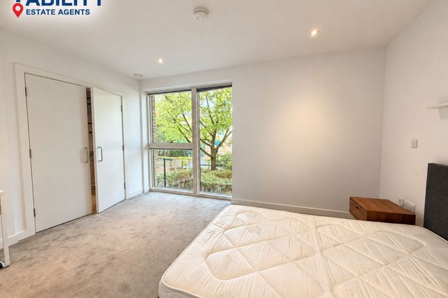 Victory Place, Three Bedroom Maisonette with Private Garden, Elephant Park photo 3