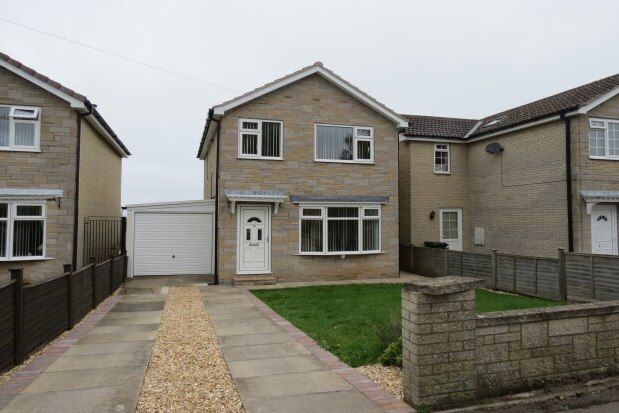 Thumbnail Detached house to rent in Greenlands Road, Pickering