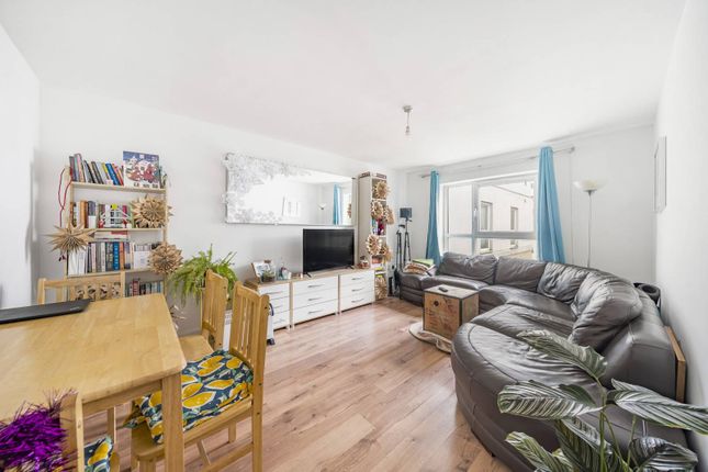 Flat for sale in Windmill House, Docklands, London