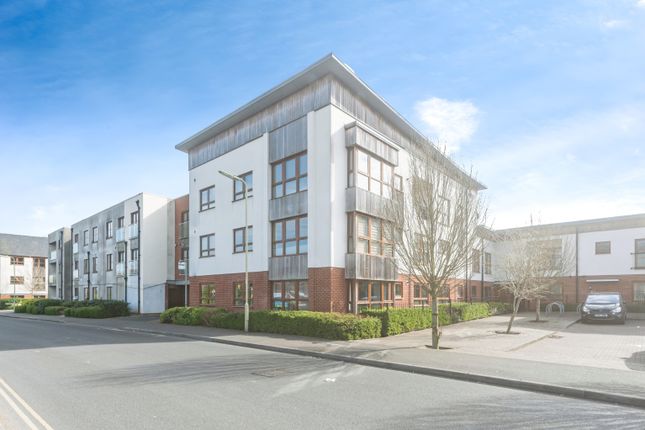 Thumbnail Flat for sale in Park Prewett Road, Basingstoke
