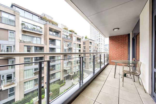 Thumbnail Flat for sale in Compass House, Chelsea Creek, London
