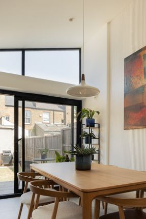 169, Farrant Avenue, London photo 4