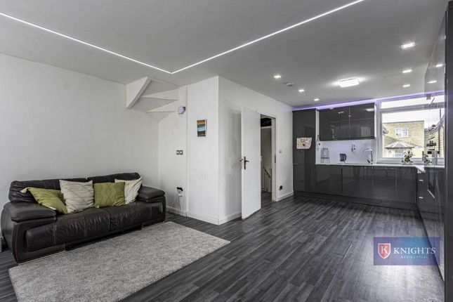 Flat for sale in Dongola Road, London