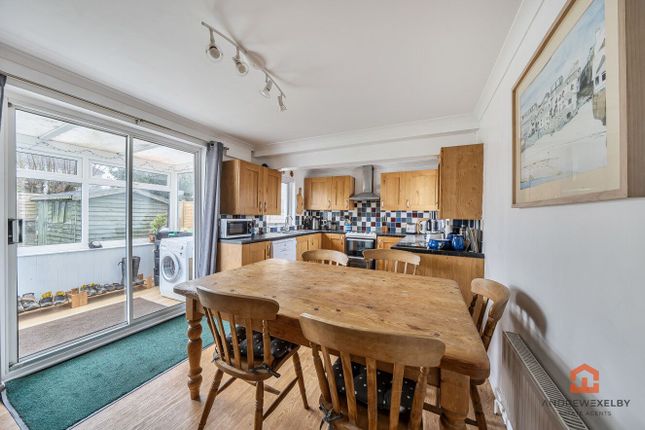 4, Woodridge Close, Hayle photo 3