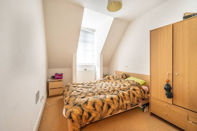 Thumbnail Flat to rent in Swan House, Stratford, London