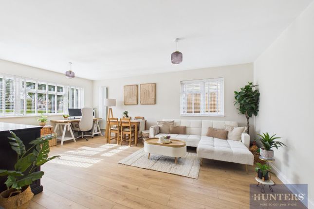 78, Long Mynd Avenue, Cheltenham photo 3
