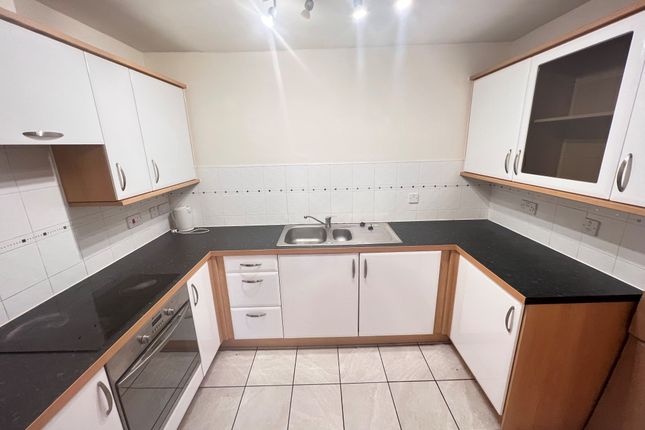 14, Lever Court, Blackburn photo 2
