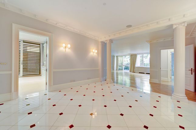Flat for sale in 10 Montrose Place, London