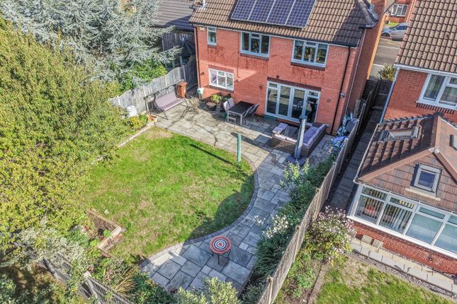32, Thorn Close, Rugeley photo 4