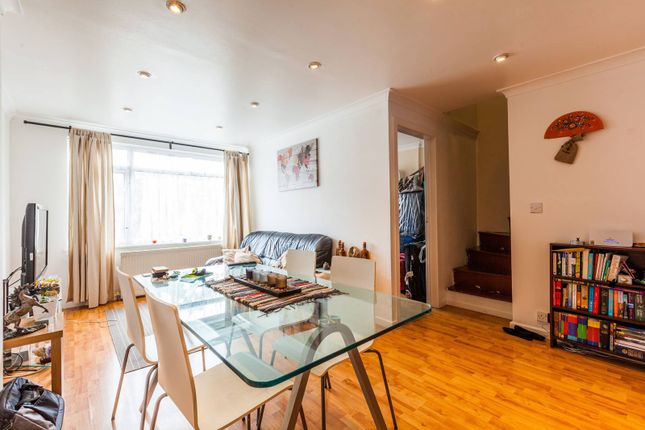 Maisonette to rent in Challice Way, Brixton, London