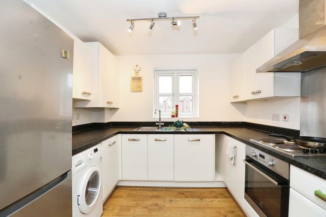 Flat for sale in Chatham Road, Meon Vale, Stratford-Upon-Avon