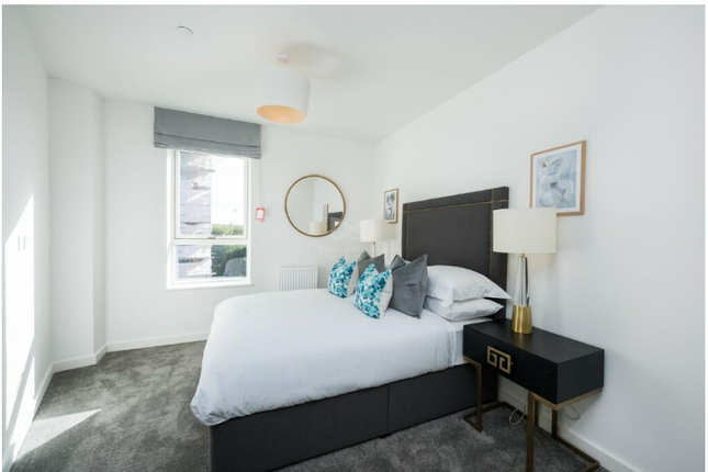 Flat for sale in Clarendon, London