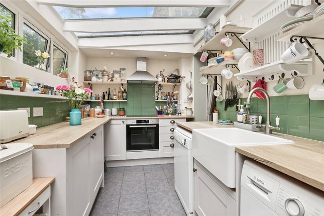 46, Bulwer Street, London photo 4