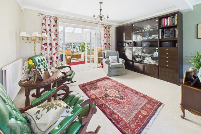 10, Goffs Close, Crawley photo 3