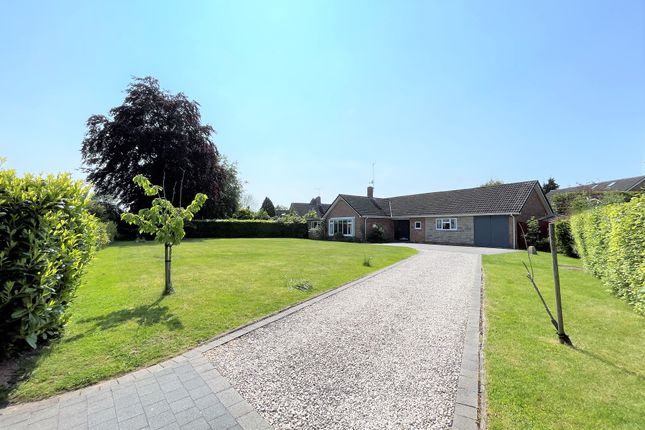 Thumbnail Detached bungalow for sale in Myton Crescent, Warwick