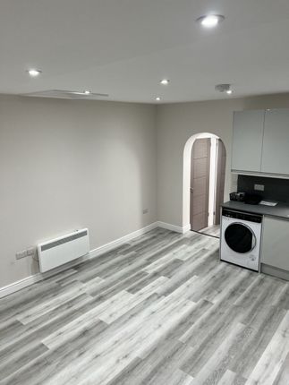 Stoke Road, Slough photo 4