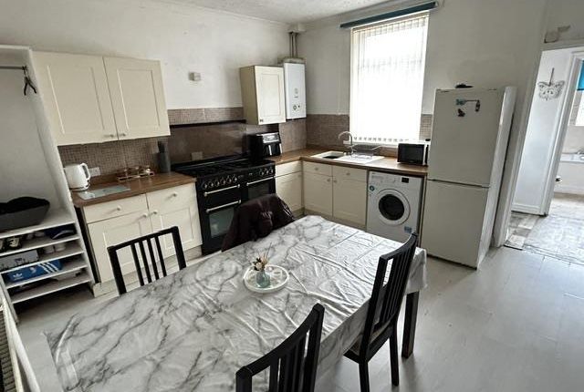 42, West Street, Hemsworth photo 3