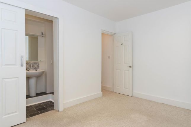 23 Western Place, Worthing photo 4