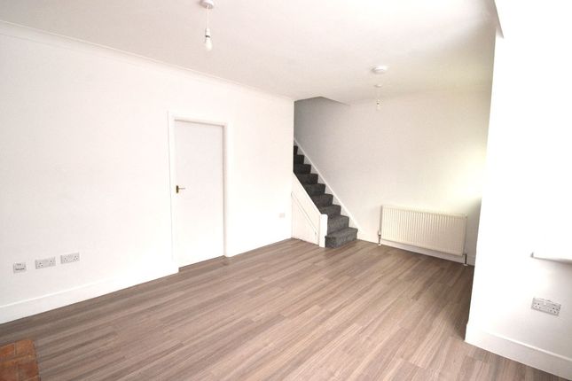 39 Hamden Crescent, Dagenham photo 5