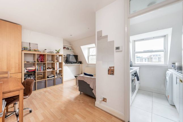 Flat for sale in Inverness Terrace, Bayswater, London