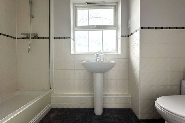 En-Suite 2
