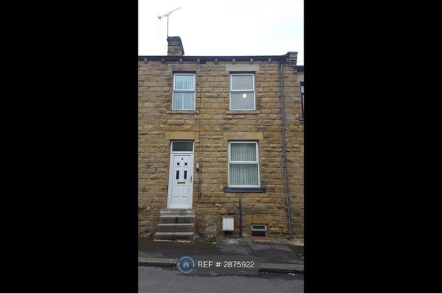 2-bed house on Maxwell Avenue, Batley, £575/mo