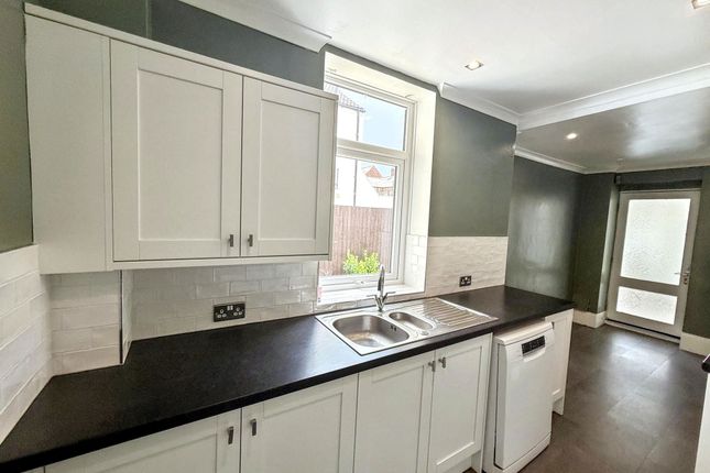 8, Blackwell Avenue, Newcastle upon Tyne photo 5