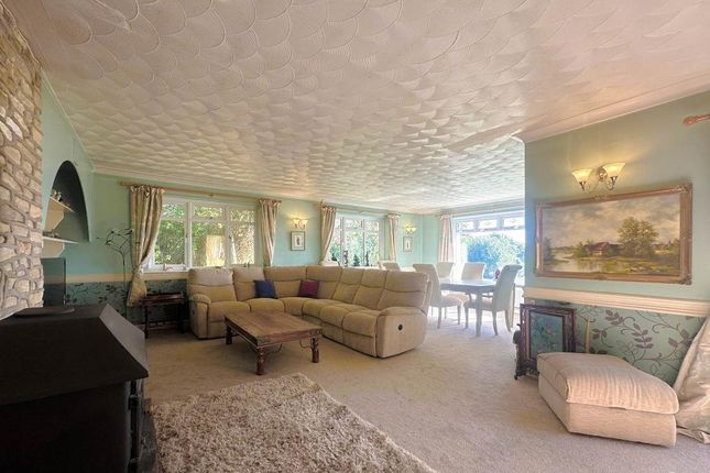 Beaconsfield, Bencroft Hill, Chippenham photo 4