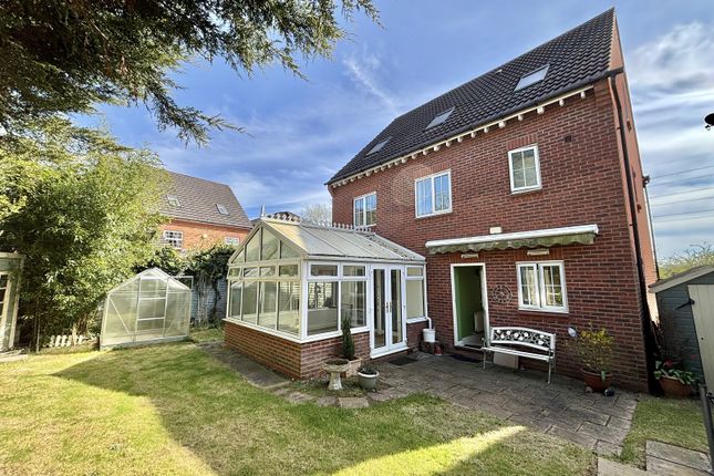 15, Lockside Close, Leicester photo 3