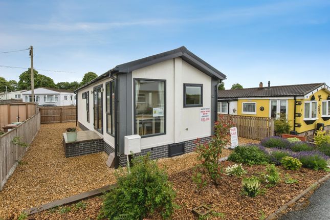 2-bed caravan on 6, Central Avenue, Exeter, £180,000