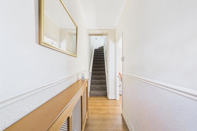 4 Railway Terraced, Station Approach, Coulsdon photo 4