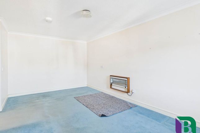 37, Aspley Court, Milton Keynes photo 3