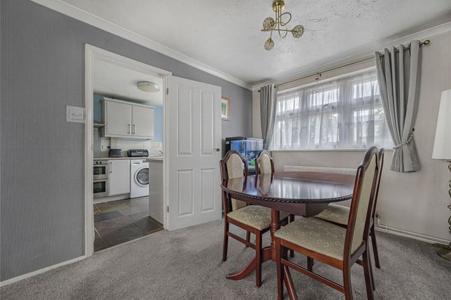 65, Stuart Road, Welling photo 3