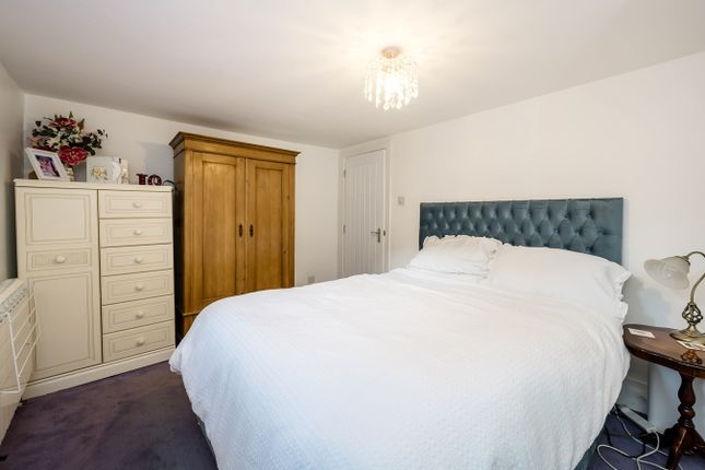 Flat for sale in Millacre Court, Caton, Lancaster