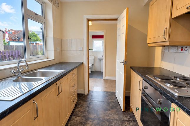 4 Queen Street, Worksop photo 4