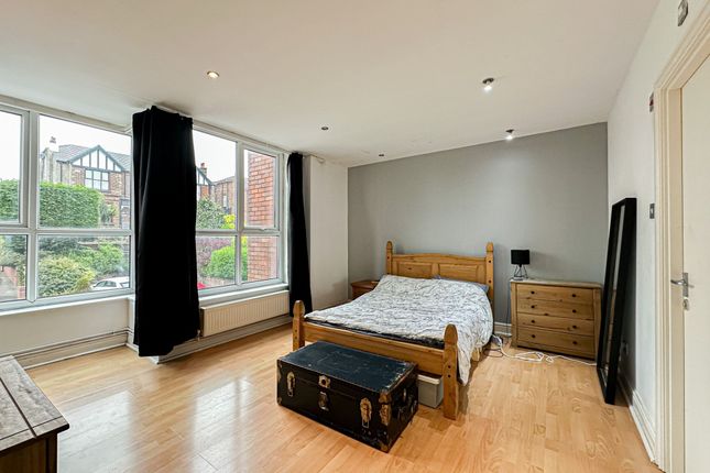 Flat 4, Orchard House 52-60 Pensby Road, Wirral photo 4