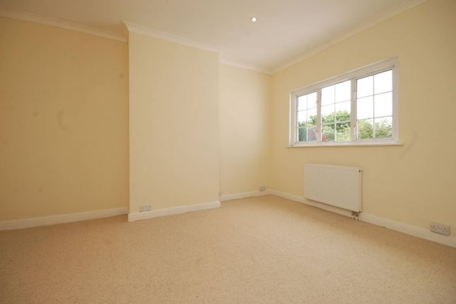 Thumbnail Flat for sale in Hamilton Road, Temple Fortune, London