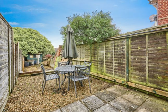 12A, Warwick Street, Isle of Wight photo 2