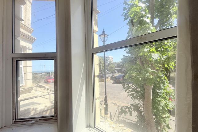 Flat 2, 8, Dalby Square, Margate photo 2