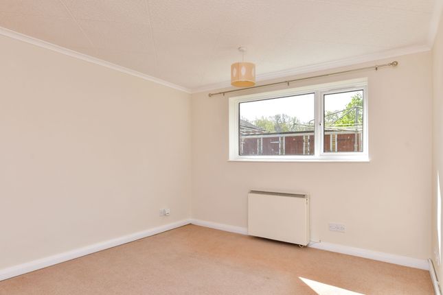 13 Herington Road, Arundel photo 4