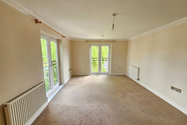 Flat 12, Chilton Place, Park Street, Aylesbury photo 3