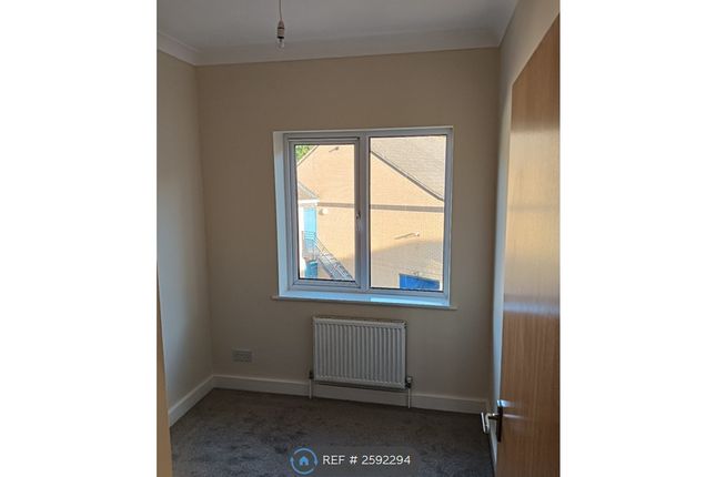 Flat, Mayflower House Valetta Way, Rochester photo 2