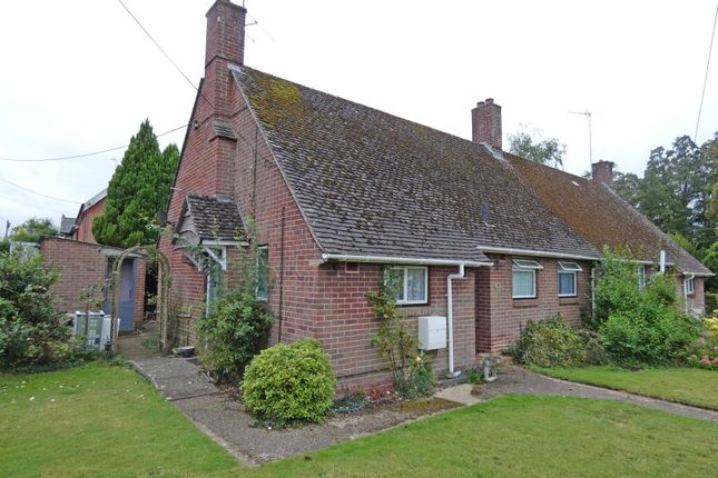 Thumbnail Bungalow to rent in Lower Bartons, Fordingbridge